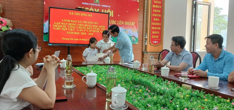 Lãnh đạo xã Thượng Hà gặp mặt, động viên học sinh – giáo viên tham gia Chung kết “Chữ đẹp Việt” lần thứ III toàn quốc